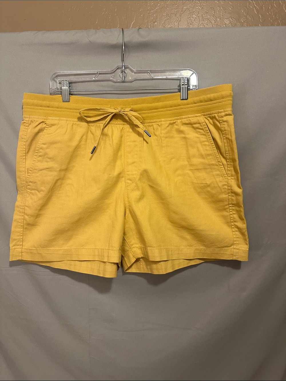 Orvis Yellow Drawstring Athletic Shorts